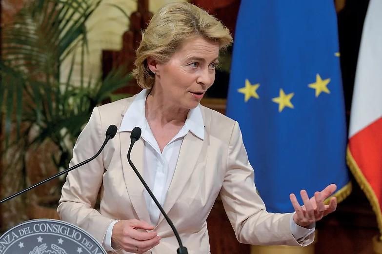 Il nostro commissario Ue non si decide al Papeete Beach