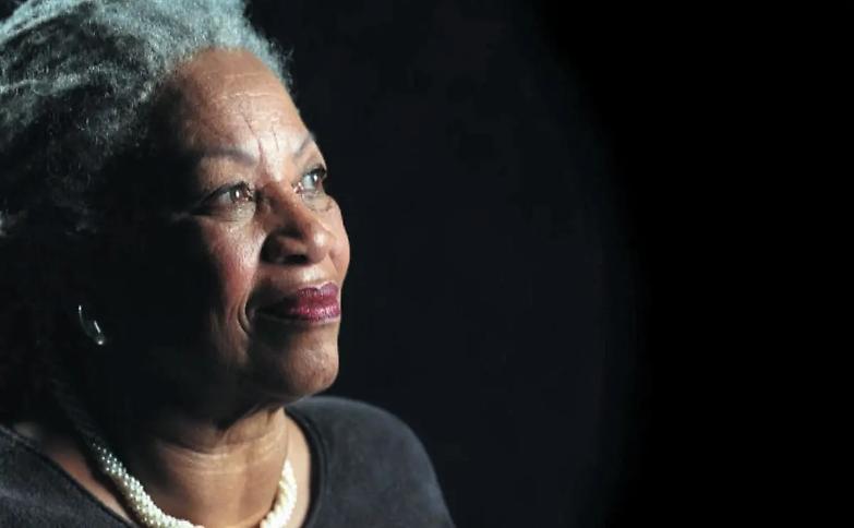 Addio Toni Morrison. Poesia e rabbia contro il razzismo