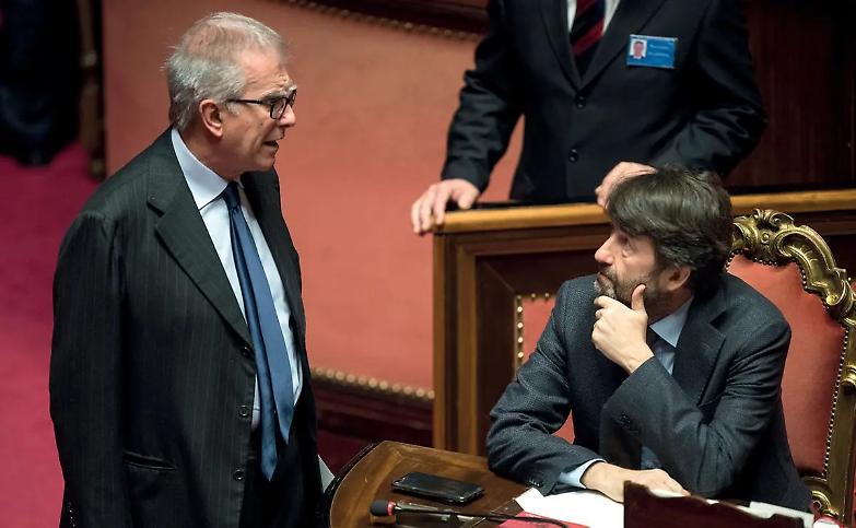 Pd, piccoli dorotei crescono inseguendo i 5S e il potere