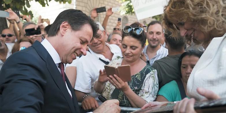 Crisi di governo, Conte bis di legislatura per evitare shock finanziari