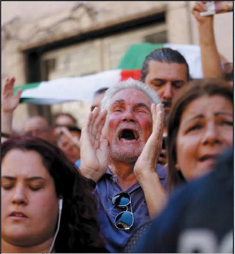 Grillini contro salviniani, la piazza &egrave; gi&agrave; tornata divisa