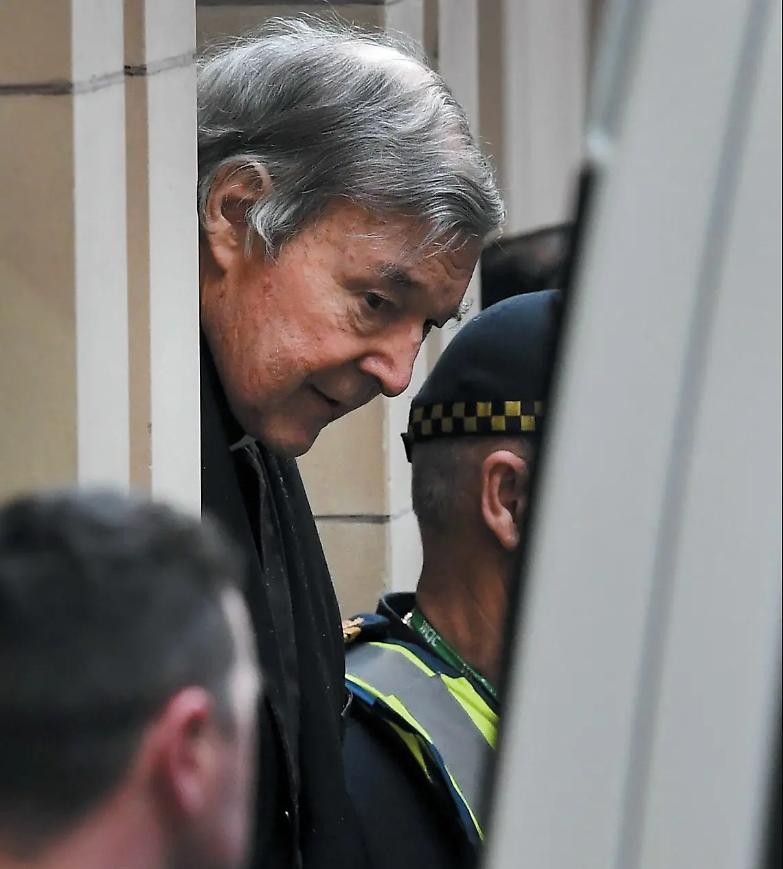 Pedofilia, respinto il ricorso. Il cardinale Pell rester&agrave; in carcere