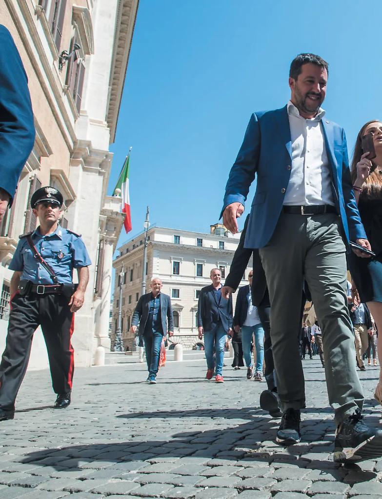 Salvini isolato punta sul voto e &ldquo;invoca&rdquo; il Colle