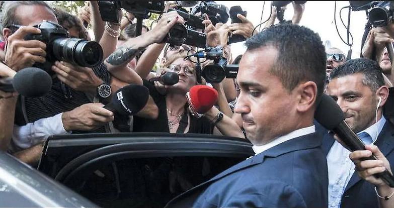 "Nodo Di Maio&rdquo;, Patuanelli: chi tocca lui tocca tutto il Movimento