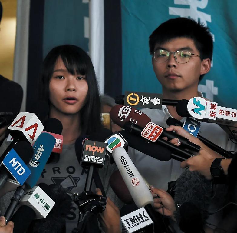 Hong Kong retata di oppositori: arrestati i leader del movimento