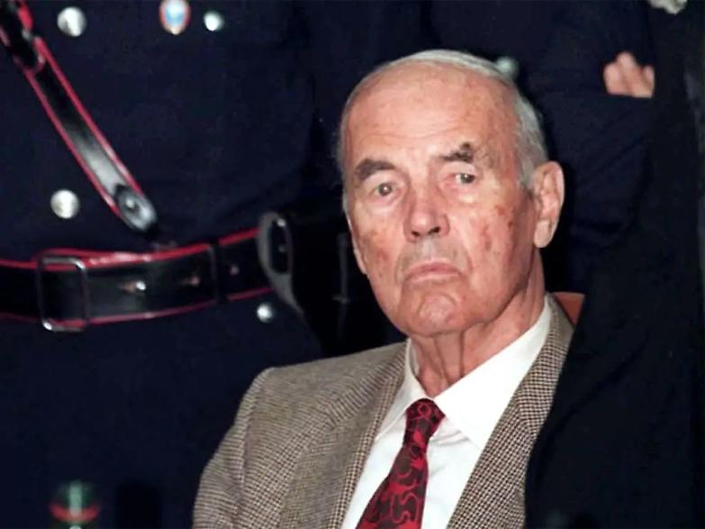 Ho vinto la causa contro il nazista Priebke ma per lo Stato sono io che devo pagare