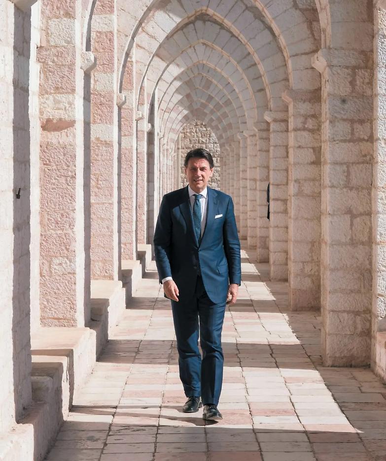 Scontro sui Servizi segreti, Salvini: &laquo;Conte riferisca&raquo; E lui: &laquo;Tutte fantasie...&raquo;