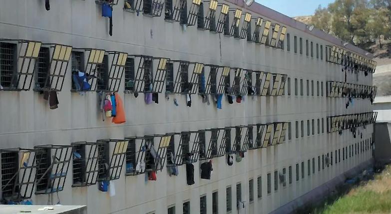 Agrigento, i detenuti denunciano: maltrattamenti stile Guantanamo