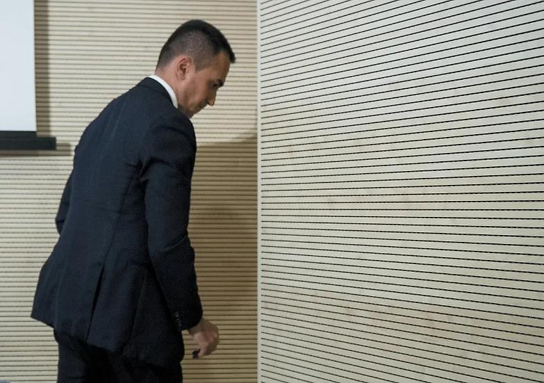 Una festa senza le stelle: a Napoli la resa dei conti grillina