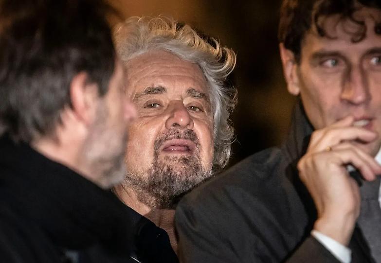 Il piano b di Beppe Grillo: conquistare il Pd dall&rsquo;interno