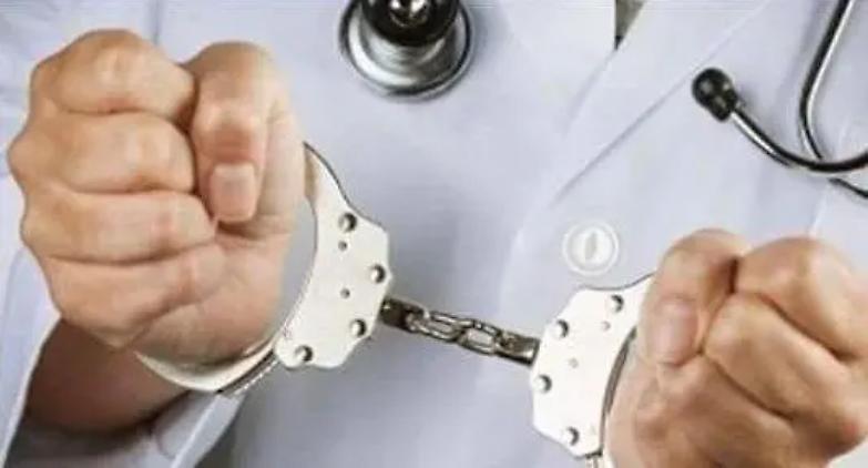 Le manette, demagogia dell&rsquo;evasore