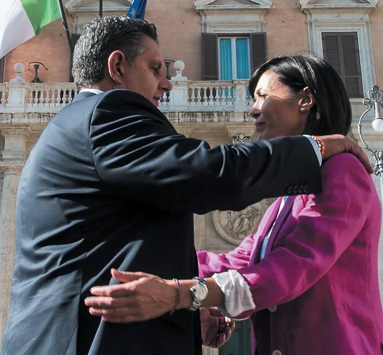 Toti tenta Carfagna: &laquo;Da noi &egrave; la benvenuta&raquo;