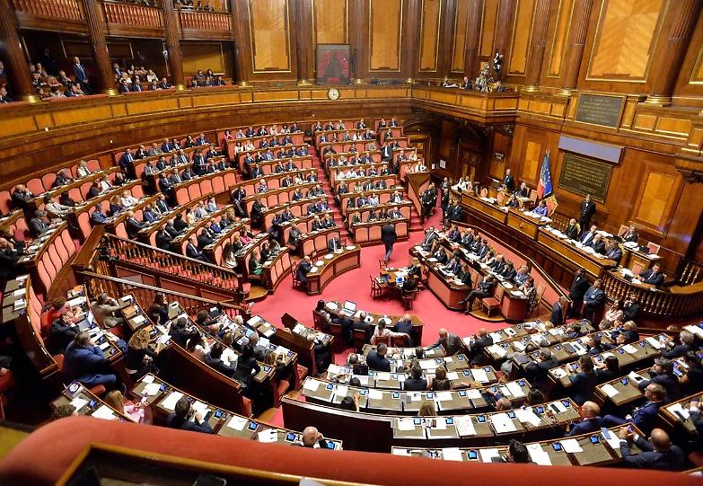 Tagliati i parlamentari, restano altri scogli: referendum, votazione per il Colle, soglia di sbarramento