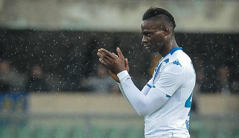 Discriminazione razziale, aperto un fascicolo per gli insulti a Balotelli