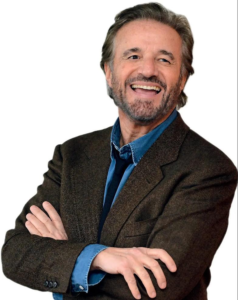 De Sica: &laquo;Il mio horror comedy dedicato a pap&agrave; e alle bellezze di Napoli&raquo;