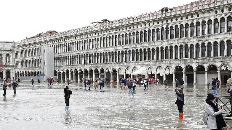 Venezia sommersa, Mose il fantasma della Serenissima