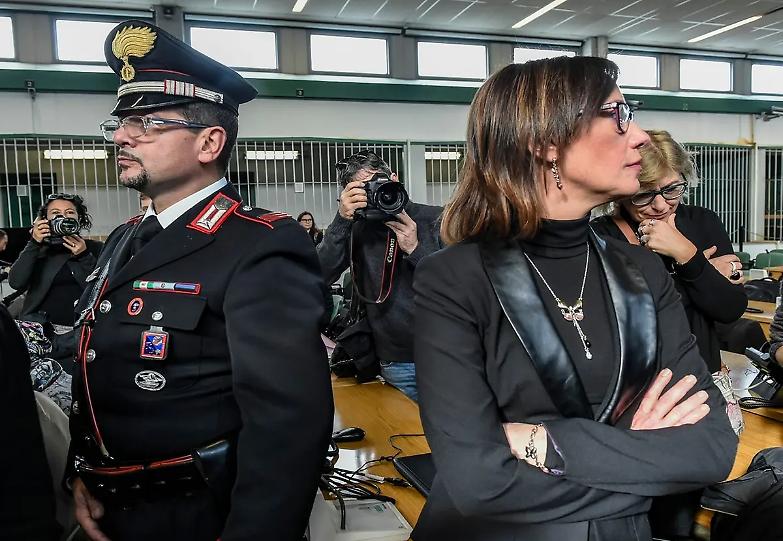 Ilaria Cucchi querela Salvini: &laquo;Non giochi sul corpo di mio fratello&raquo;