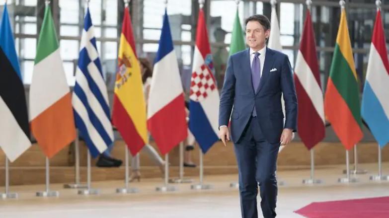 Equo compenso, Zingaretti chiama Conte: &laquo;Sia in agenda del governo&raquo;