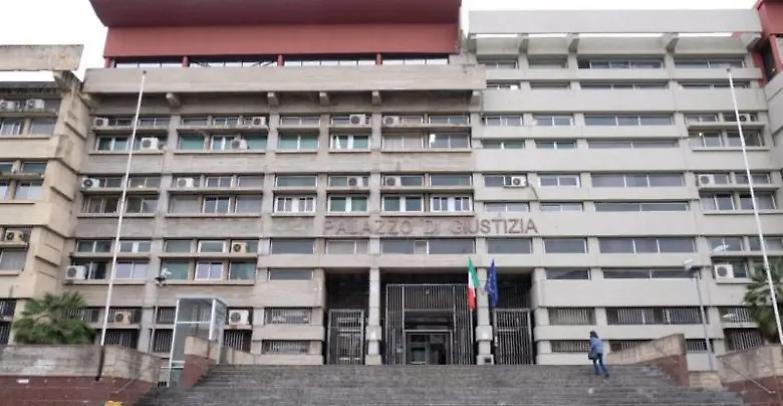 Patteggiamento, i paletti dei gip fanno infuriare i penalisti