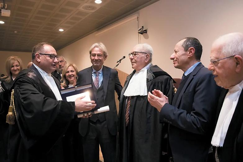 La consegna delle toghe d&rsquo;oro e di platino agli avvocati