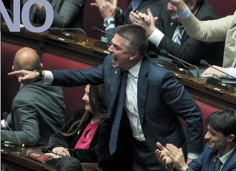 Salva-Stati, il Parlamento approva ma i 5S perdono pezzi