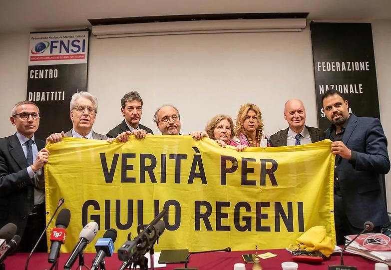 Regeni, i pm: &laquo;Fu torturato per giorni&raquo;