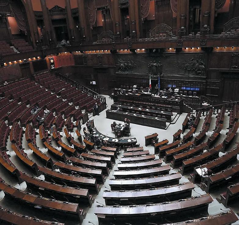 Parlamento, il taglio pu&ograve; attendere. Quorum per il referendum