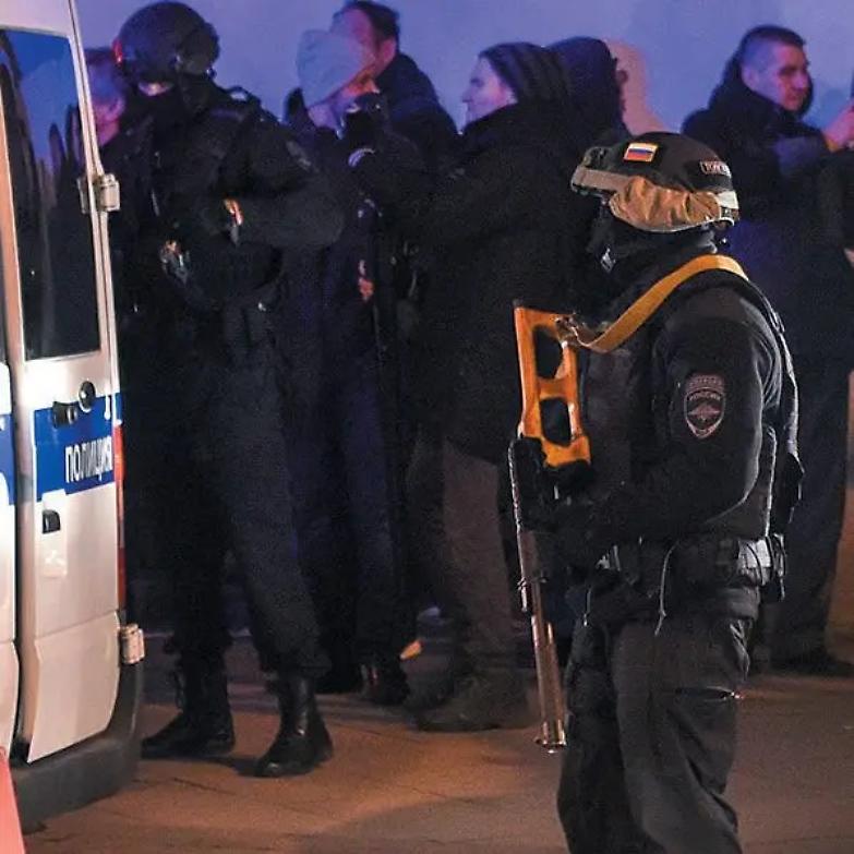 Mosca, spari davanti all&rsquo;ex Kgb, due morti e cinque feriti