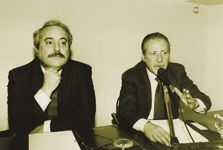 Mafia-appalti, Tot&ograve; Riina voleva far uccidere Borsellino, prima ancora di Falcone