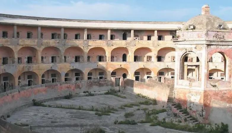 Pertini e Settembrini reclusi eccellenti. Solo &ldquo;Fra Diavolo&rdquo; evase da Santo Stefano