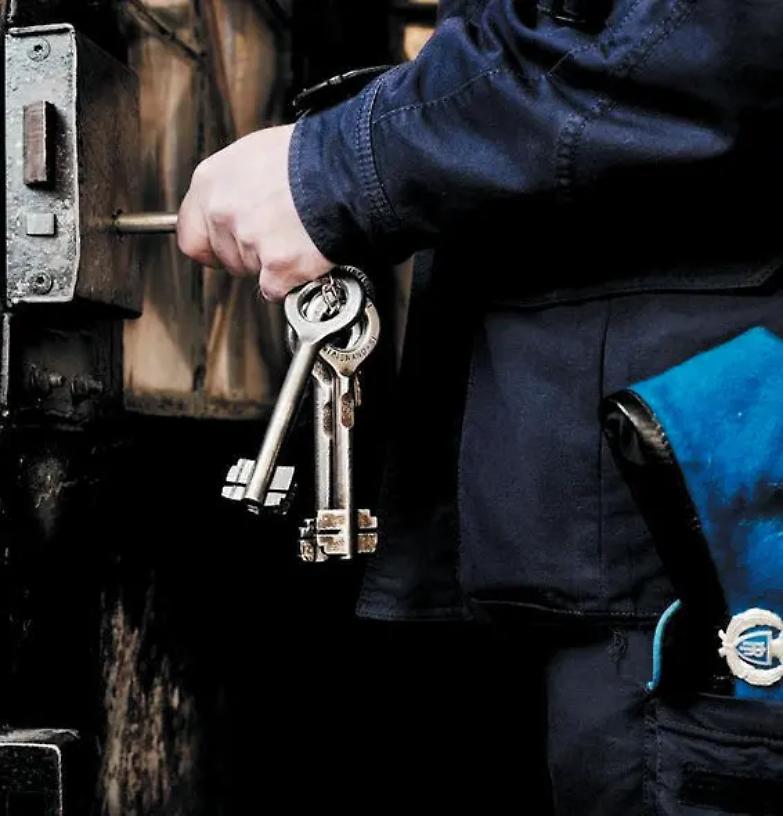 Oristano, mancano camere per detenuti ammalati. Protesta degli agenti penitenziari