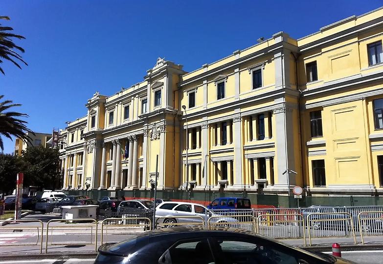 Catanzaro, giudice arrestato per corruzione in atti giudiziari: sesso e soldi in cambio di favori