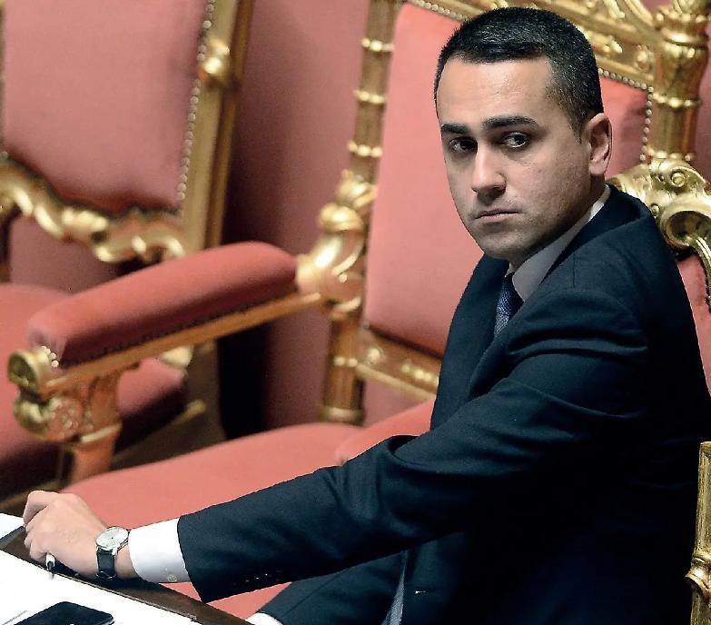 Fuga dal Movimento, al Senato lascia anche Luigi Di Marzo