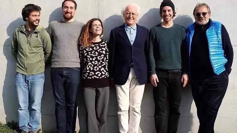 Le Sardine ora si scusano: "La foto con Benetton? Eravamo l&igrave; a titolo personale"