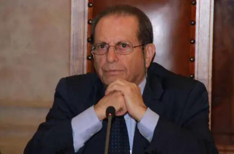 Occorre tutelare con pi&ugrave; forza i colloqui tra difensore e assistito