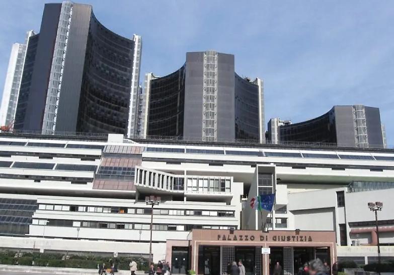 Coronavirus, altri sei avvocati contagiati a Napoli. Udienze a rischio