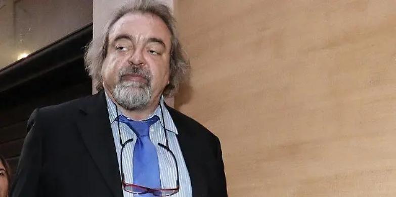 La &ldquo;sentenza&rdquo; di Giarrusso: &laquo;Basta Google per sapere se incontri un mafioso&raquo;