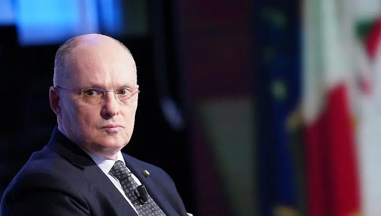 "Altre due settimane, poi i contagi caleranno". Parola di Walter Ricciardi