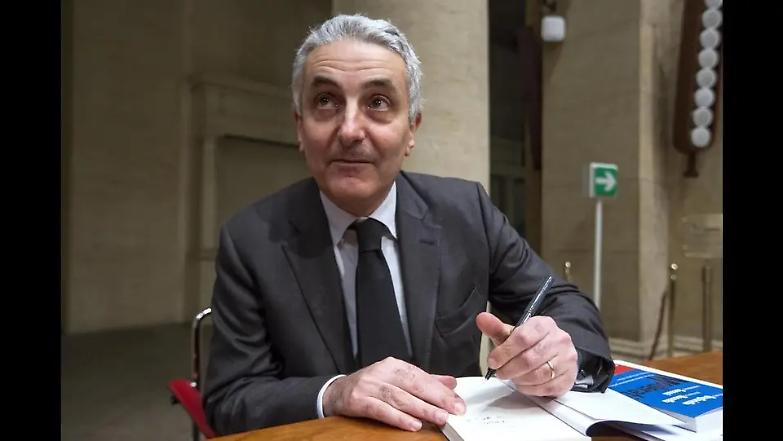 Quagliariello: &laquo;Il Parlamento si riunisca in un palazzetto dello sport, ma torni a essere guida morale del Paese&raquo;