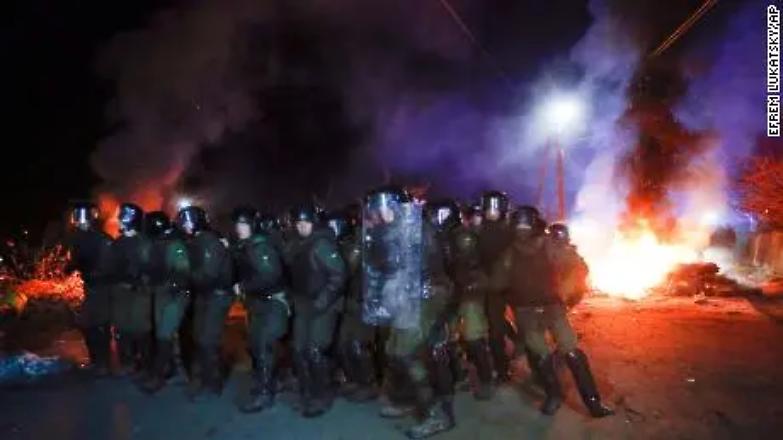 A Wuhan finisce la quarantena. E scoppia la rivolta: migliaia contro la polizia