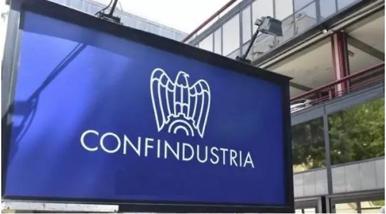 Pil in calo del 10% in tre mesi, &laquo;La peggiore caduta nella storia del Paese&raquo;