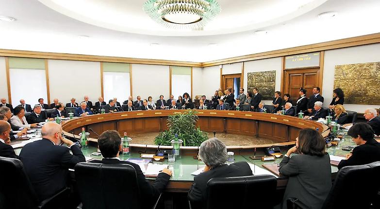 Passaggi di carte solo virtuali: la giustizia riscritta dal Csm