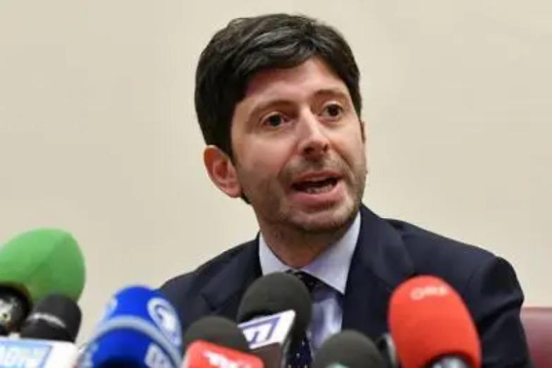 Speranza conferma i blocchi fino al 13 aprile e lancia un monito all'Ue: &laquo;L'Europa cambi le sue politiche ormai datate&raquo;