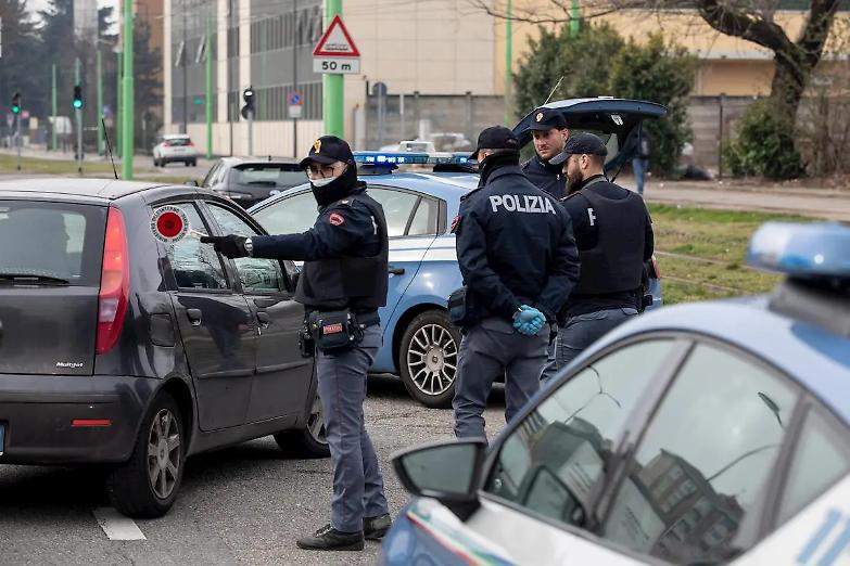 Il Viminale ai Prefetti: &laquo;Presidiate la legalit&agrave;, c'&egrave; il rischio di gravi tensioni&raquo;