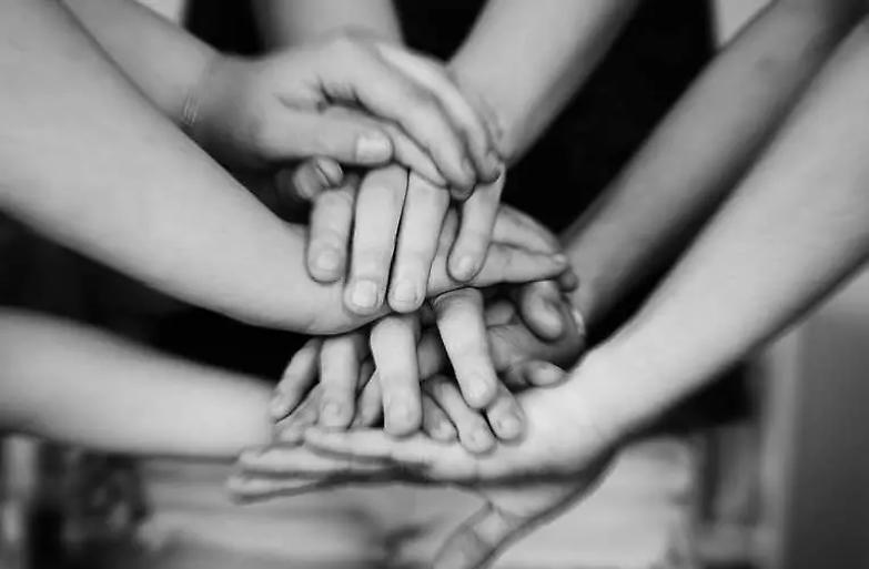 Non esistono buone azioni a costo zero