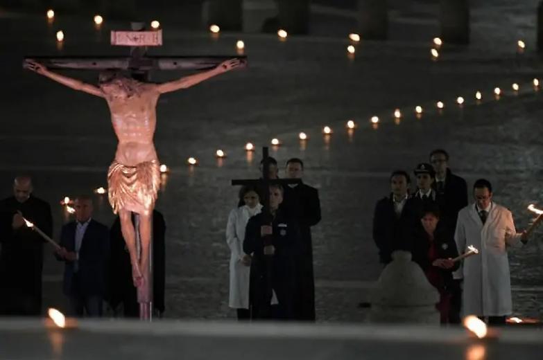 "Non ho mai pensato di abbandonare mio figlio in prigione. Ma quelle dita puntate contro...""