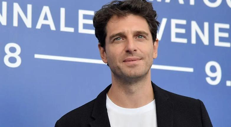 &laquo;Basta romanzi criminali: vi mostro la Napoli romantica e borghese&raquo;