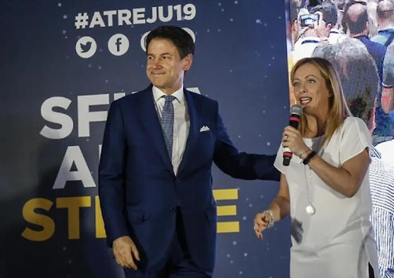 Meloni: "Conte alliscia il pelo al Cav perch&eacute; vuole i suoi voti sul Mes"