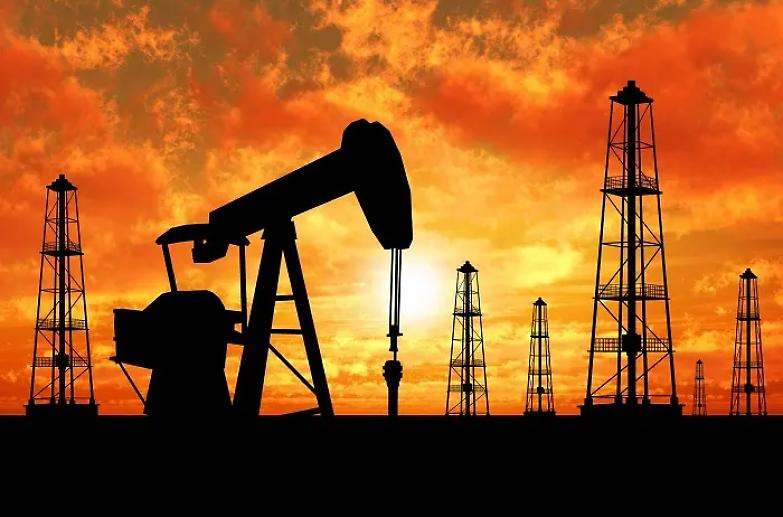 Crollo del greggio: cos&igrave; attaccano il cuore dell'impero americano