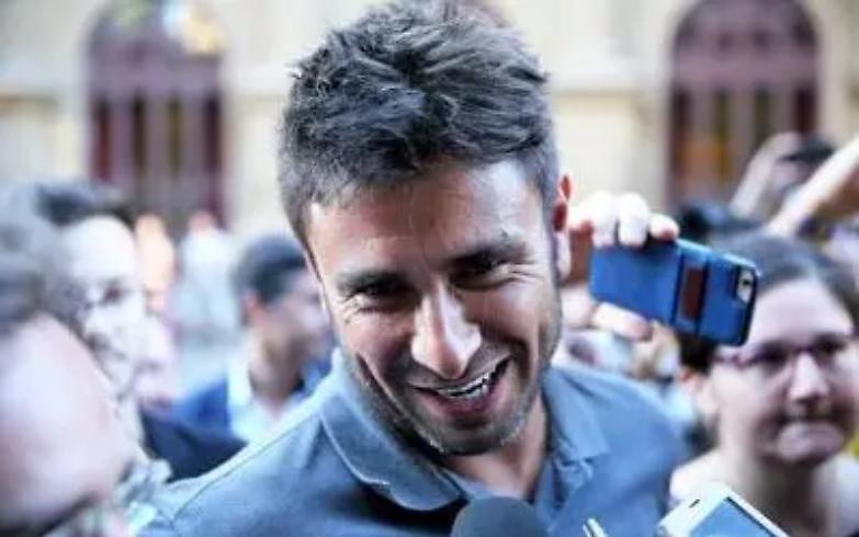 Dibba, l&rsquo;exit strategy: licenziare Giuseppi e prendersi il partito